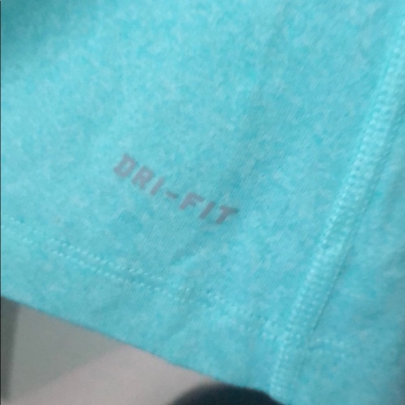 Nike Dryfit top size S - Picture 3 of 5